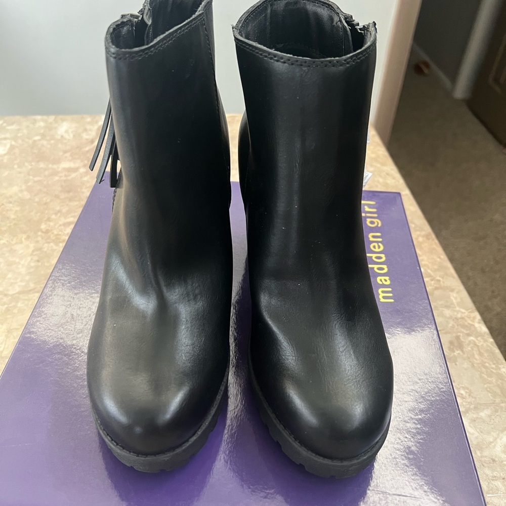 Madden Girl bootie size 7 - Picture 2 of 4
